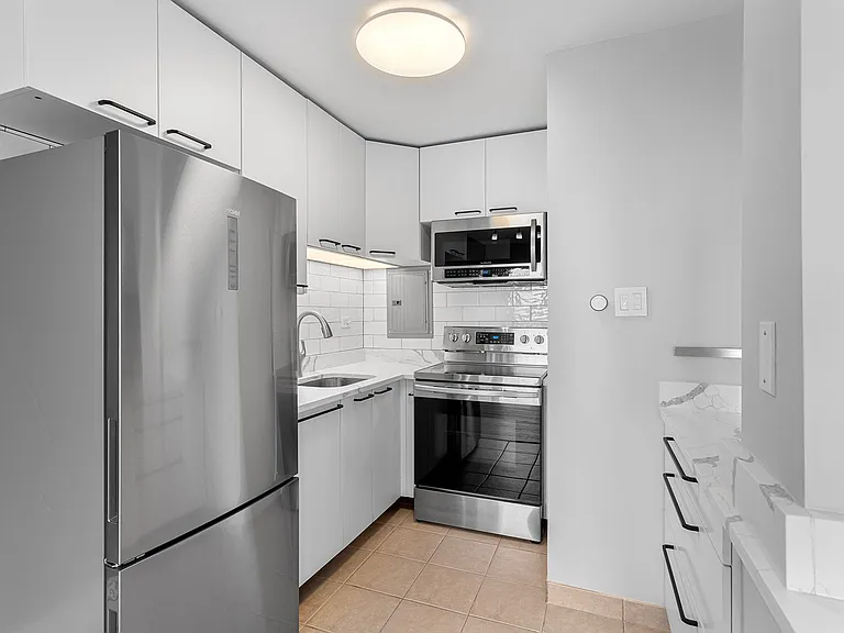 The Duplex Tower — Photo 22