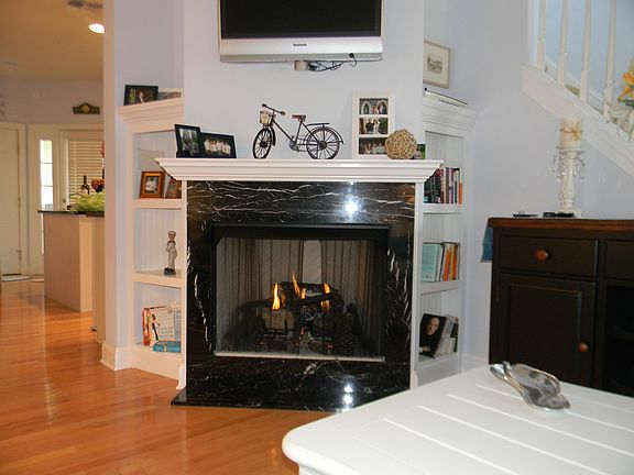 5th image of 324 Centre St