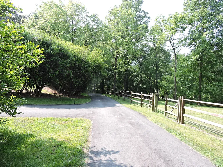 15 Humming Bear Ln #B — Photo 4