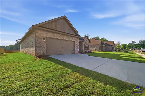 307 Willowbrook Ln Photo 1