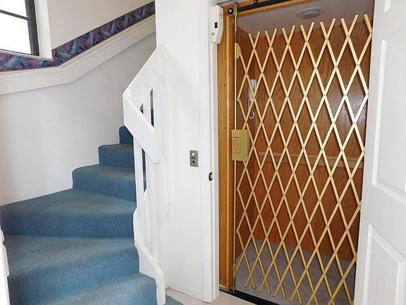 3rd image of 5135 Floria Dr APT O