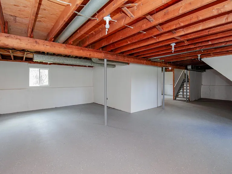 3004 Nichols Rd — Photo 10