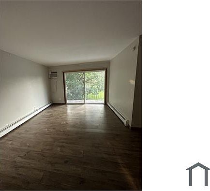 5th image of 1005 E 194th St APT 204C