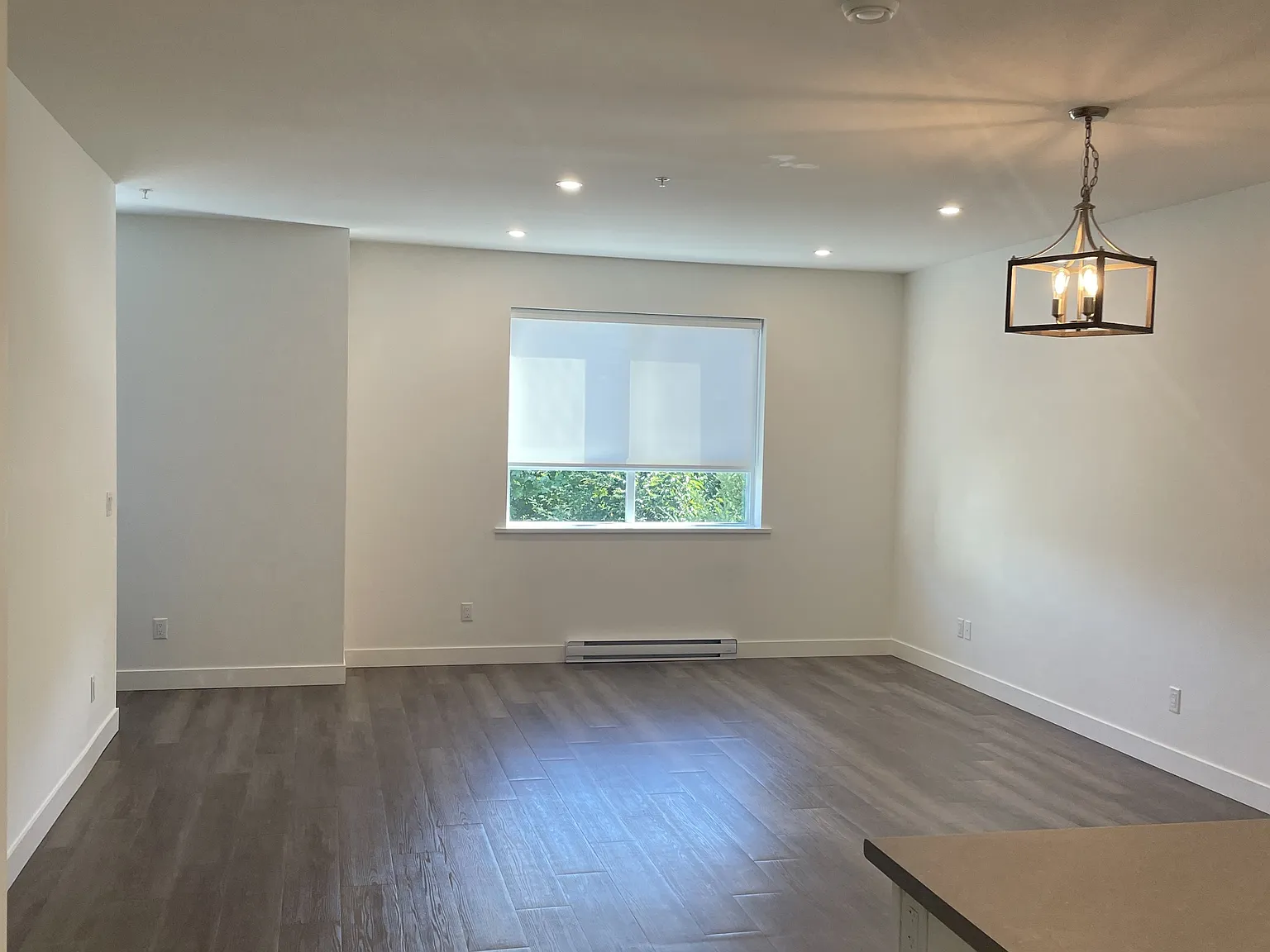 3 bed, 2.0 bath, 1500 sqft, $2,495 — Photo 2