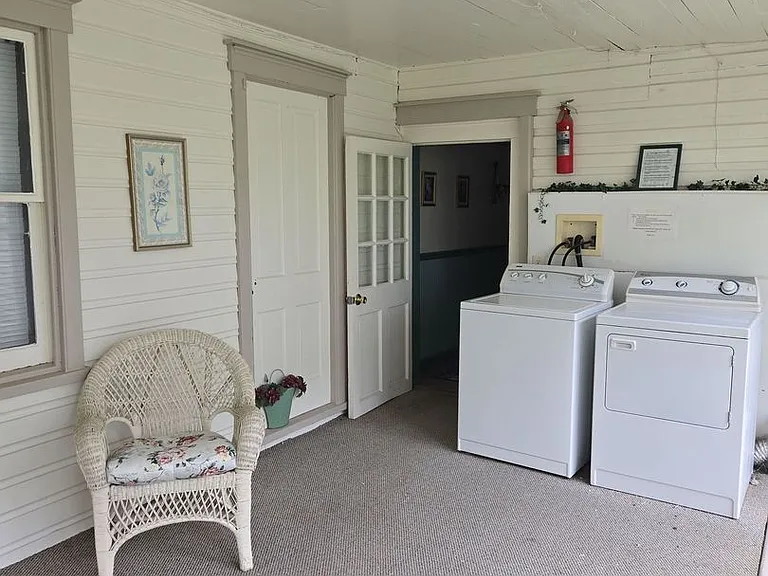 106-108 S Main St — Photo 11