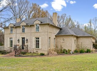 5078 Dixie Creek Dr, Hernando, MS 38632