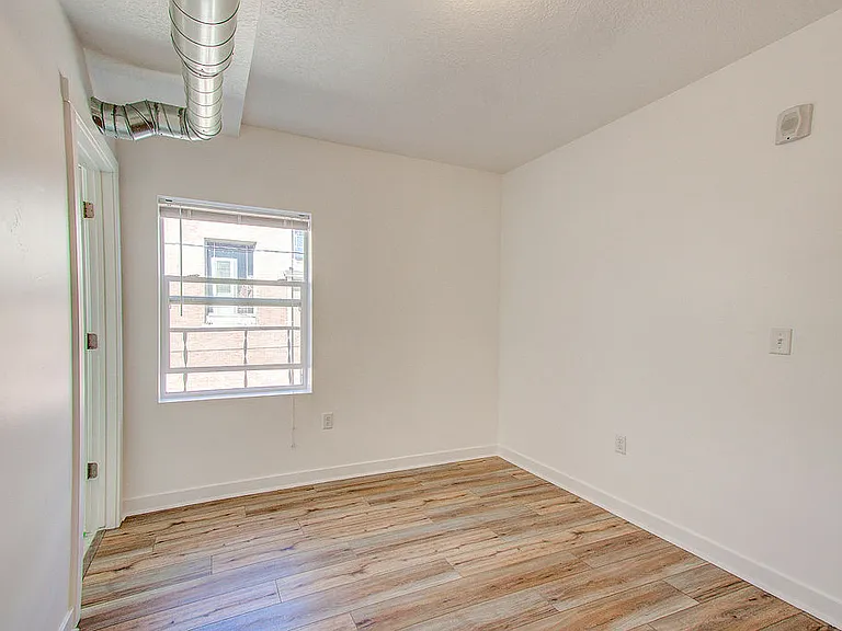 419 E 200 S #206 — Photo 7