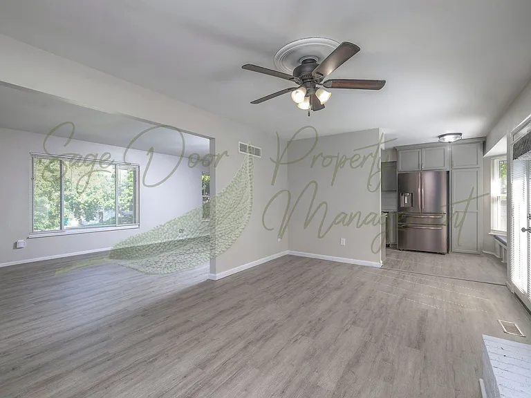 11913 Sycamore Ave — Photo 6