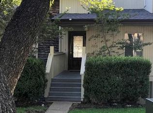 323 Venture Blvd S, Point Venture, TX 78645