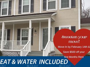 5 Barrett Dr, New Windsor, NY 12553