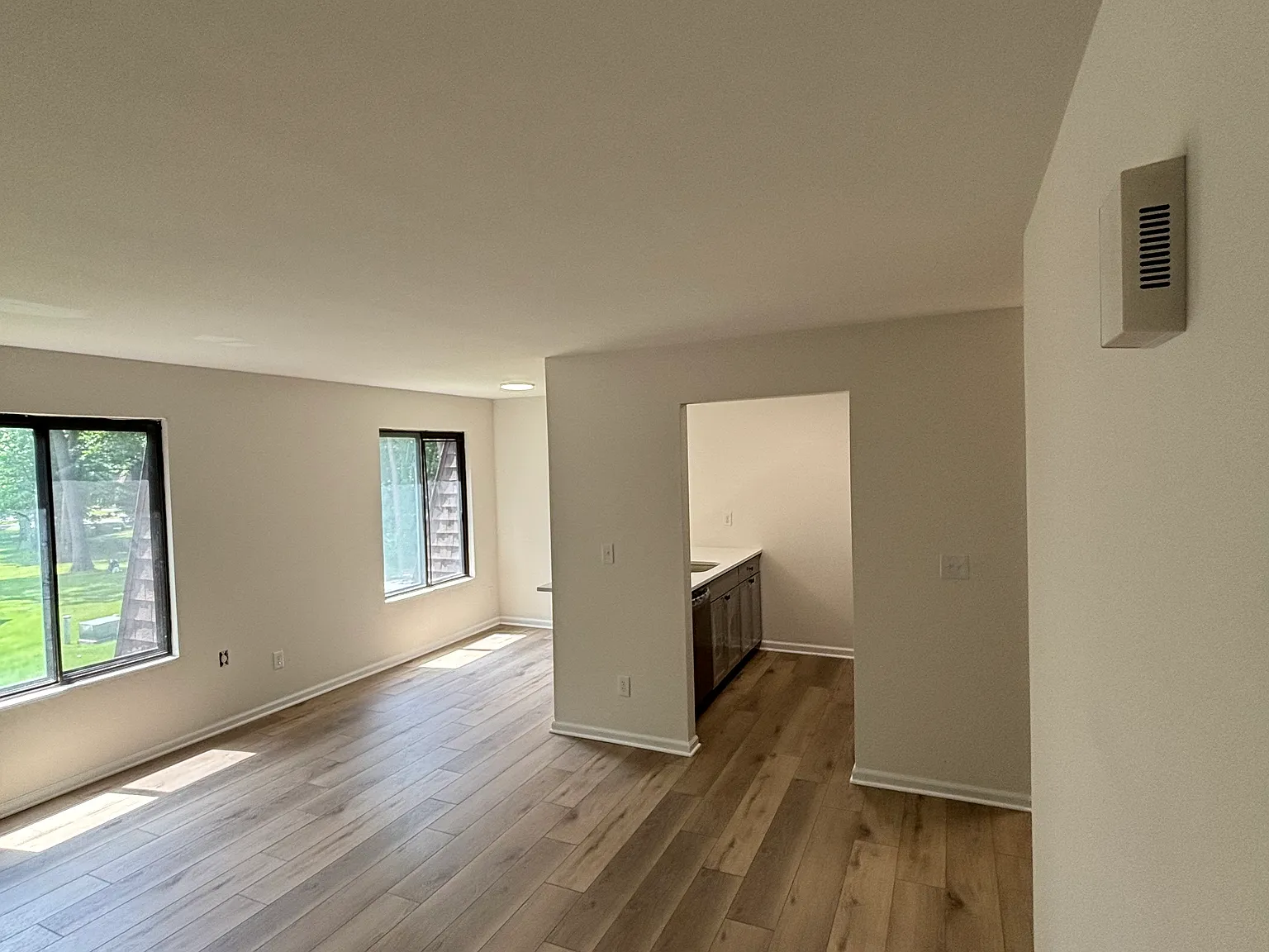 2 bed, 600 sqft, $1,550 — Photo 1