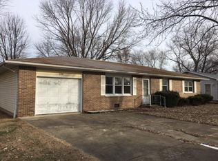 356 W 10th St, Neoga, IL 62447