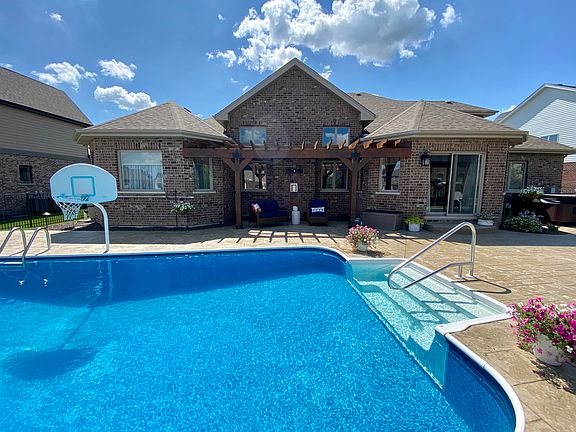 3rd image of 2096 Water Chase Dr