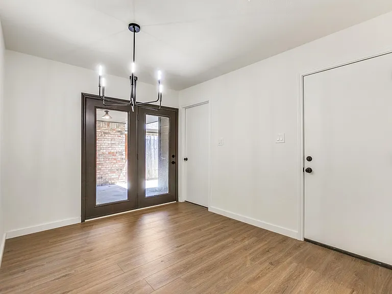 2822 Clear Springs Dr — Photo 14