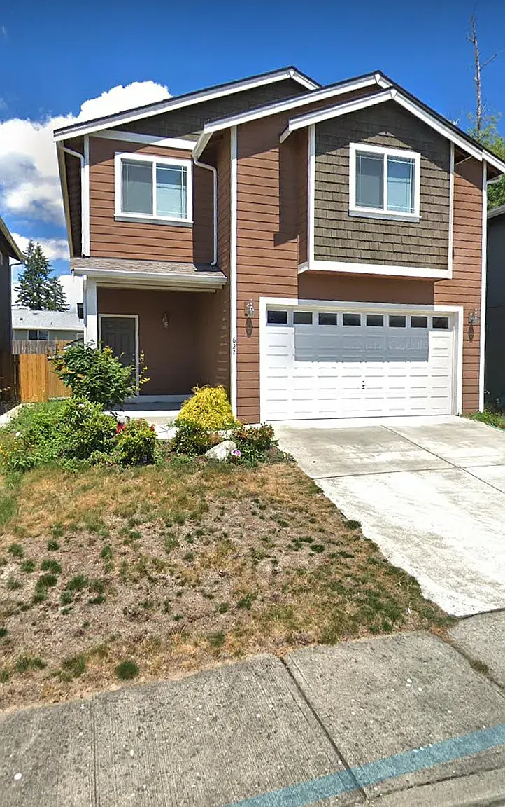 4 bed, 2.5 bath, 2164 sqft, $2,900 — Photo 2