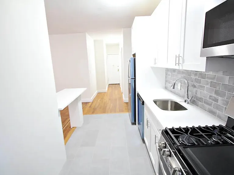 401 Edgecombe Ave #C2 — Photo 12