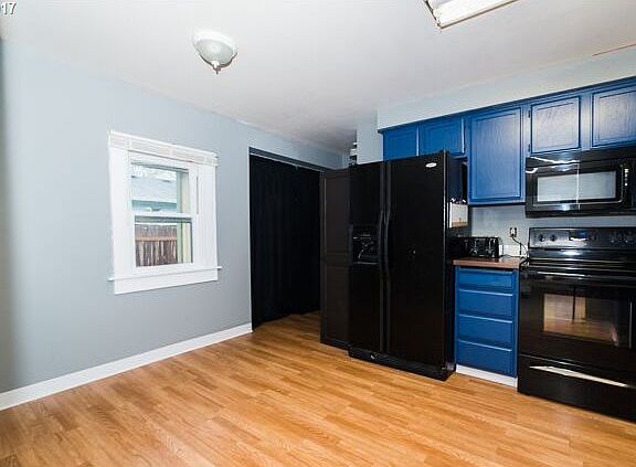 4th image of 12104 NE 189th St