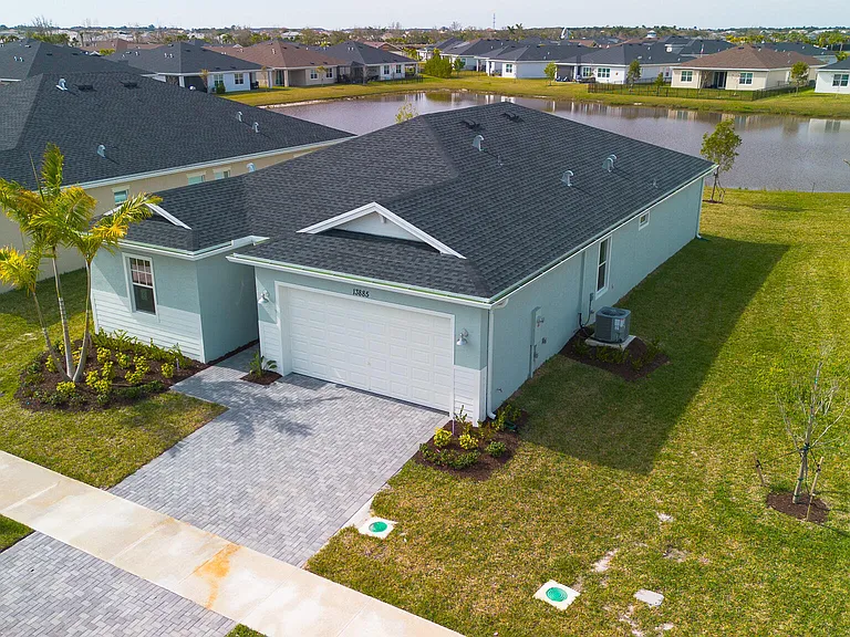 13885 SE Riversway St — Photo 4