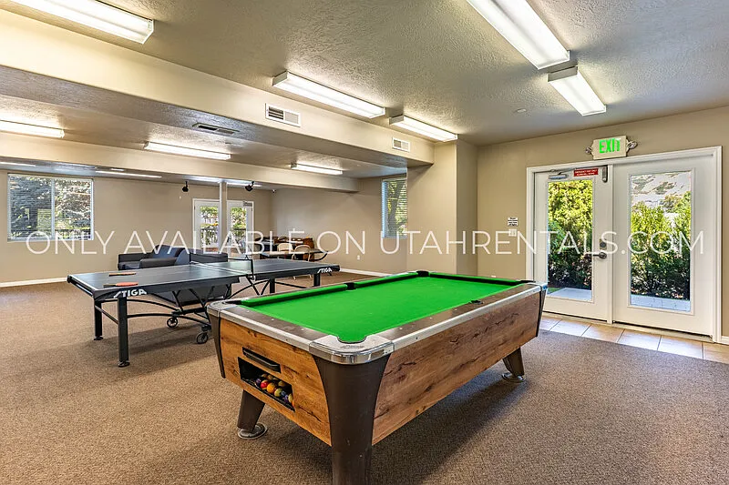 1 bed, 1.0 bath, 1196 sqft, $580 — Photo 2