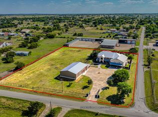 6925 Sky Rd, Joshua, TX 76058