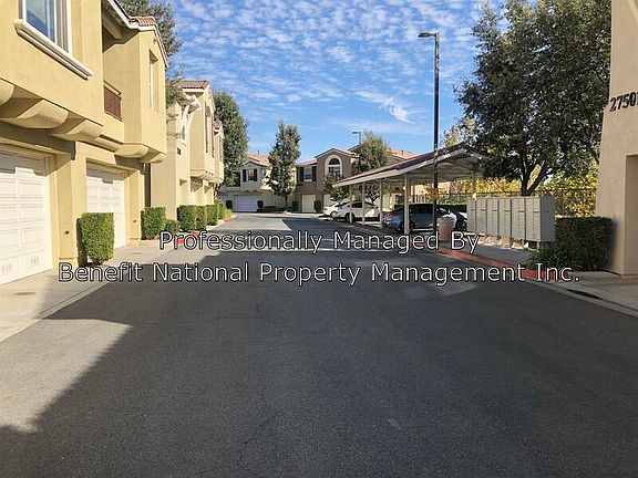 3rd image of 27494 Hazelhurst St Unit 3
