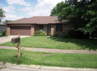 4240 S Oak Ave, Springfield, MO 65804