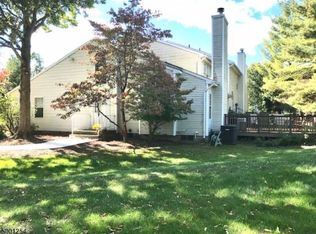 13 Sioux Ln, Branchburg, NJ 08876