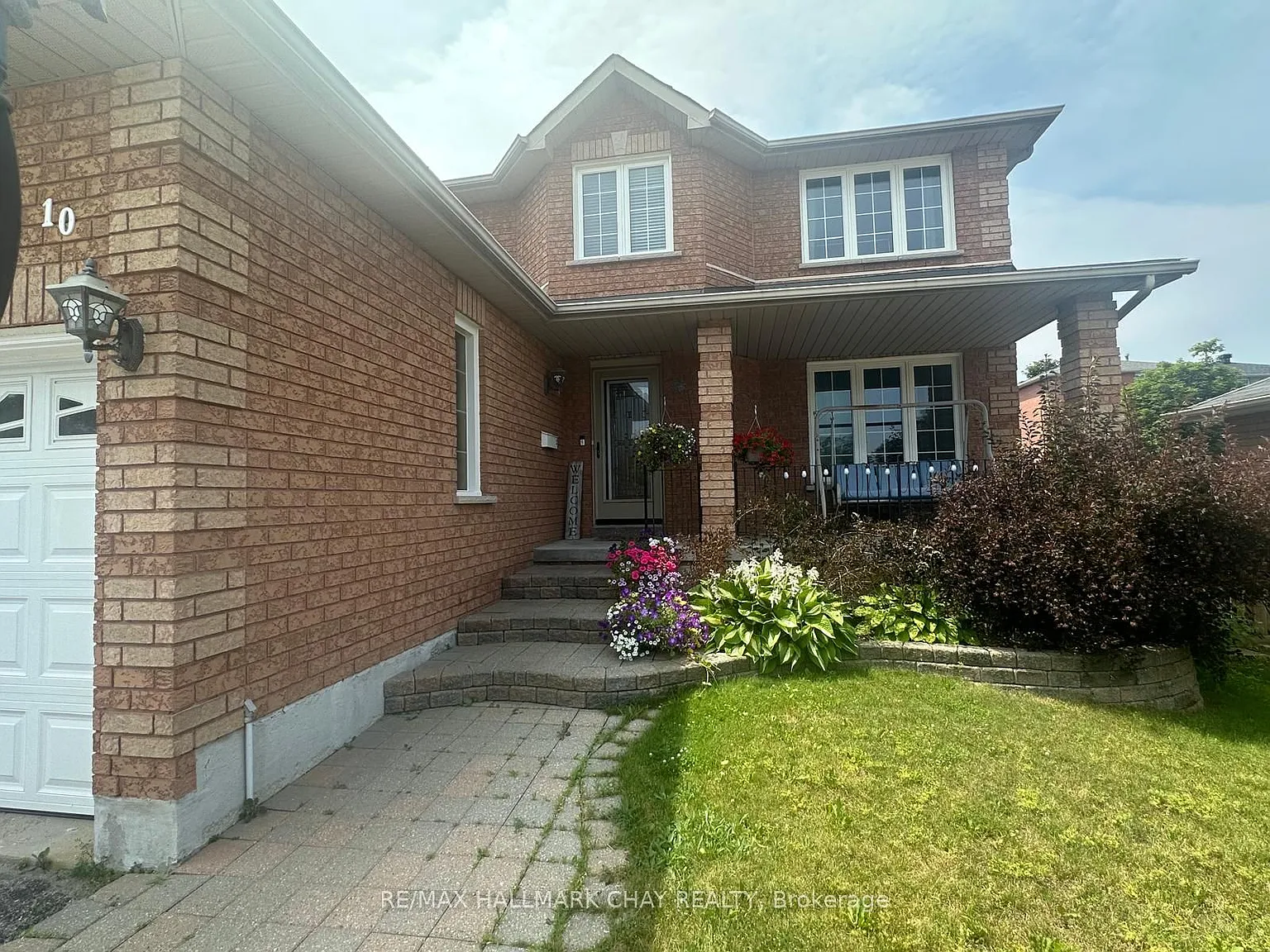 3 bed, $2,900 — Photo 2