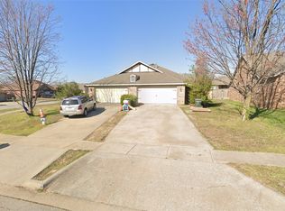 2801 & 2803 N Cassius Ln, Fayetteville, AR 72704