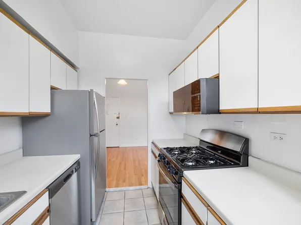 1020 Grand Concourse image 14 of 15