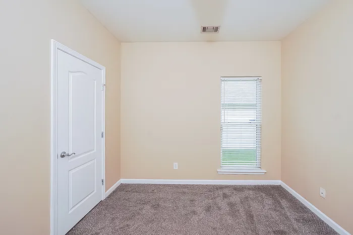 6001 Princess Blvd — Photo 7