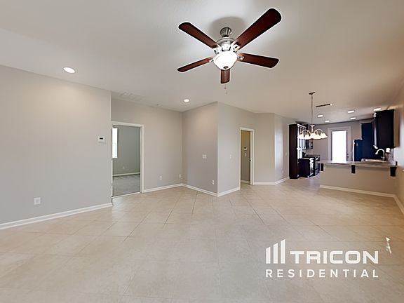 3rd image of 447 Vineyard Ln