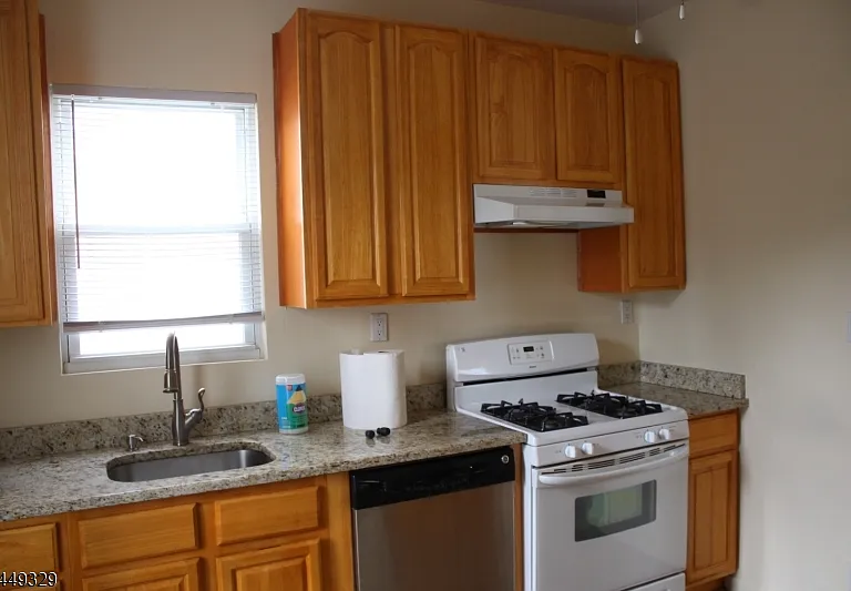 39 Jane St #2 — Photo 10