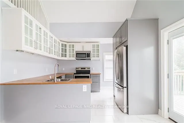 6 Clark St #UPPER — Photo 6