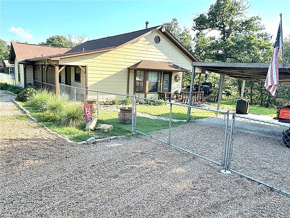 2nd image of 219 Ripple Creek Ln