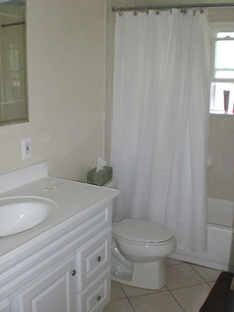 2 bed, 990 sqft, $2,400 — Photo 3