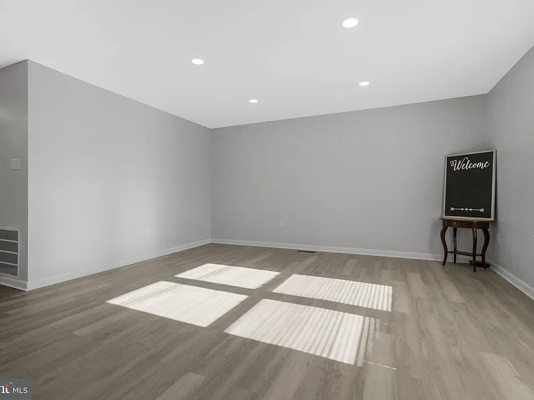 5004 Roanoke Pl — Photo 4