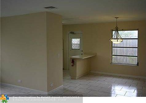 4th image of 5423 NE 22nd Ter APT 2