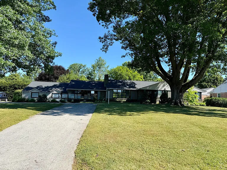 133 Murry Hill Dr — Photo 2
