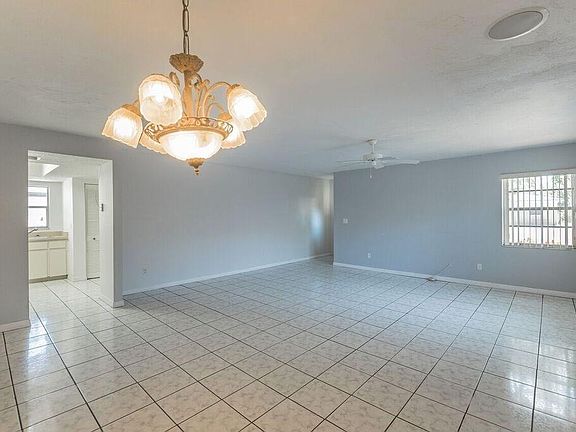 5th image of 3127 Campbell St