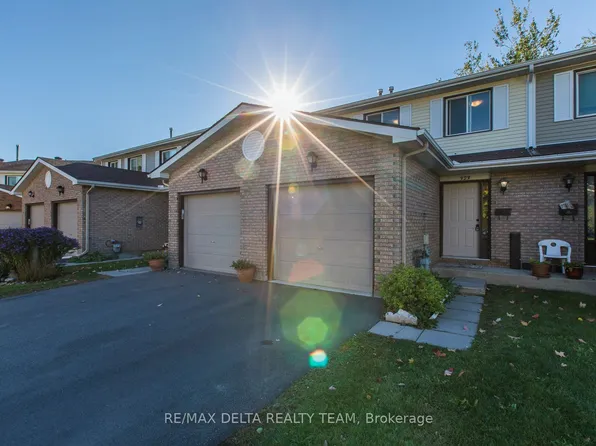 323 Monica Cres #8, Ottawa, ON K1E 3N6