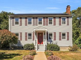 4 Lori Ln, Chelmsford, MA 01824