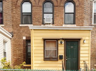 245 E 26th St, Brooklyn, NY 11226