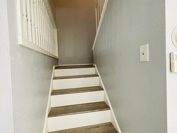 3rd image of 7285 Chasewood Dr