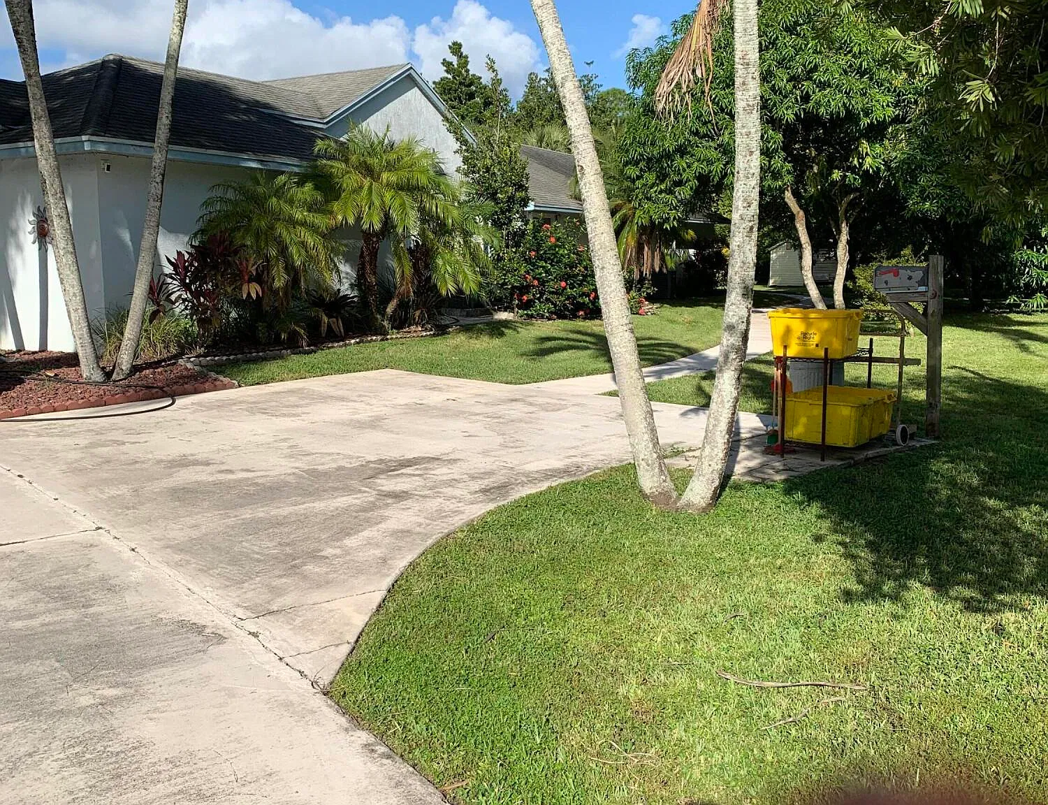 2 bed, 1.0 bath, 860 sqft, $1,800 — Photo 2