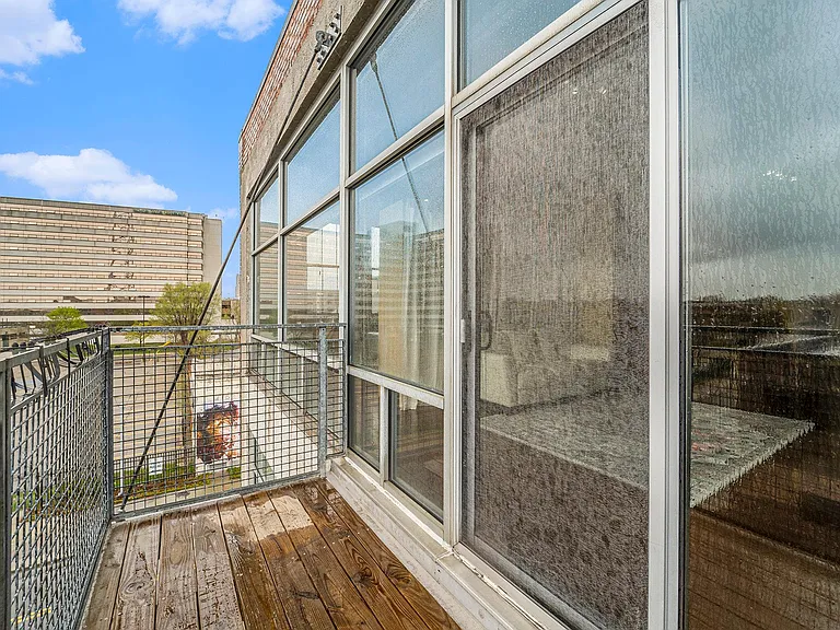55 W Canfield St #302 — Photo 8