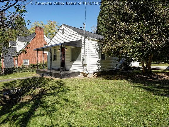2nd image of 108 Hickory Rd