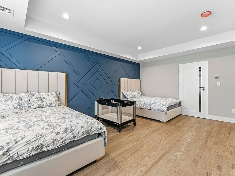 512 Knopf St — Photo 14