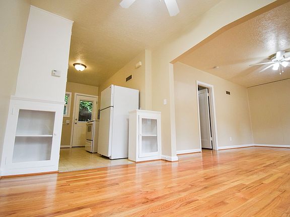 4th image of 6615 SW Canyon Ln #1-7