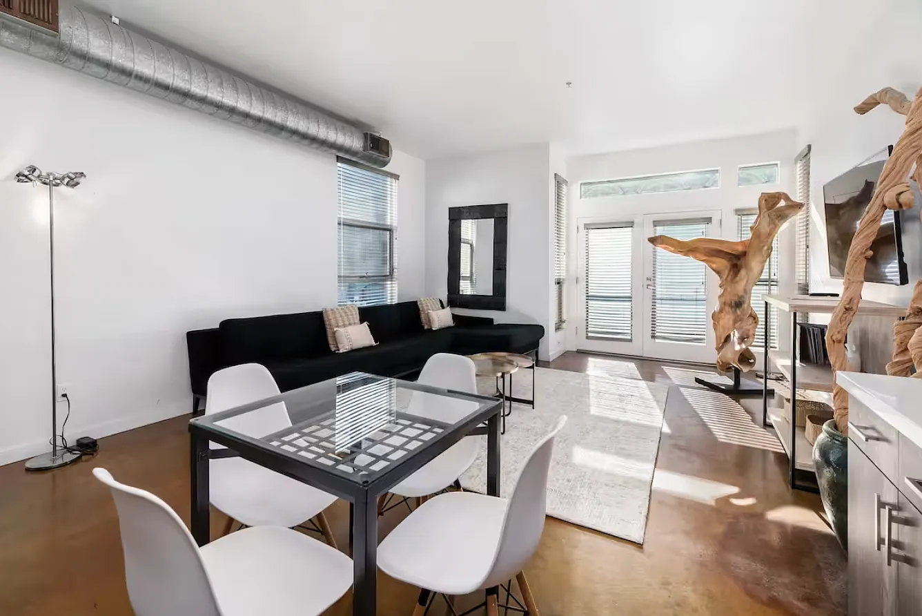 1 bed, 725 sqft, $3,950 — Photo 4